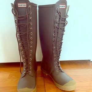 HUNTER rain boots size 8, never worn
